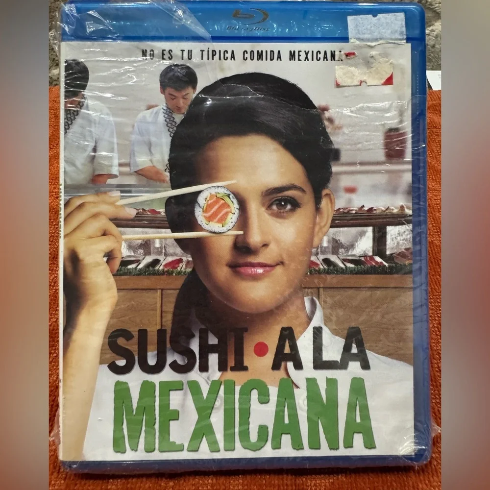 Blue-ray Disc-Sushi a la Mexicana Movie Poster - Female Model Holding Sushi - Picture 1 of 3